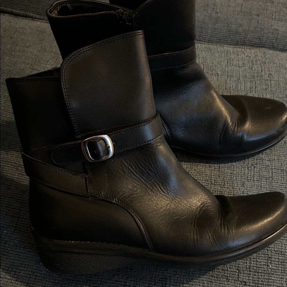 Sleek Black Ankle Boots with Buckle Detail